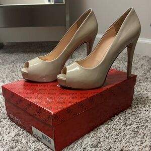 Guess “Patches” Beige Peep-Toe Heels size 7.5